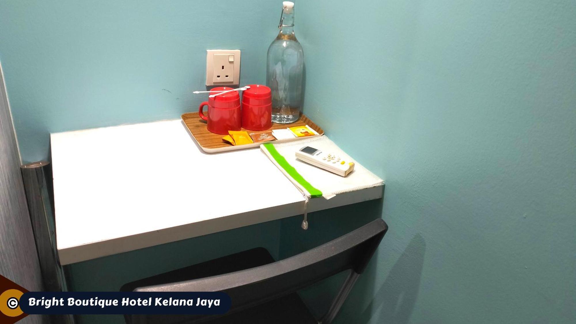 Bright Boutique Hotel Kelana Jaya เปอตาลิงจายา ภายนอก รูปภาพ